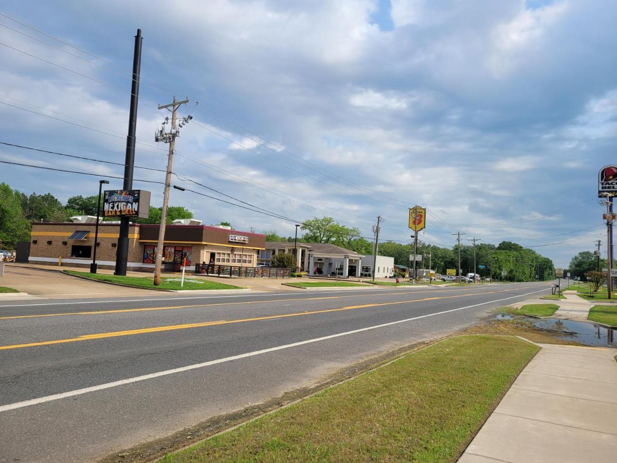 Super 8 By Wyndham Arkadelphia Caddo Valley Area Eksteriør bilde