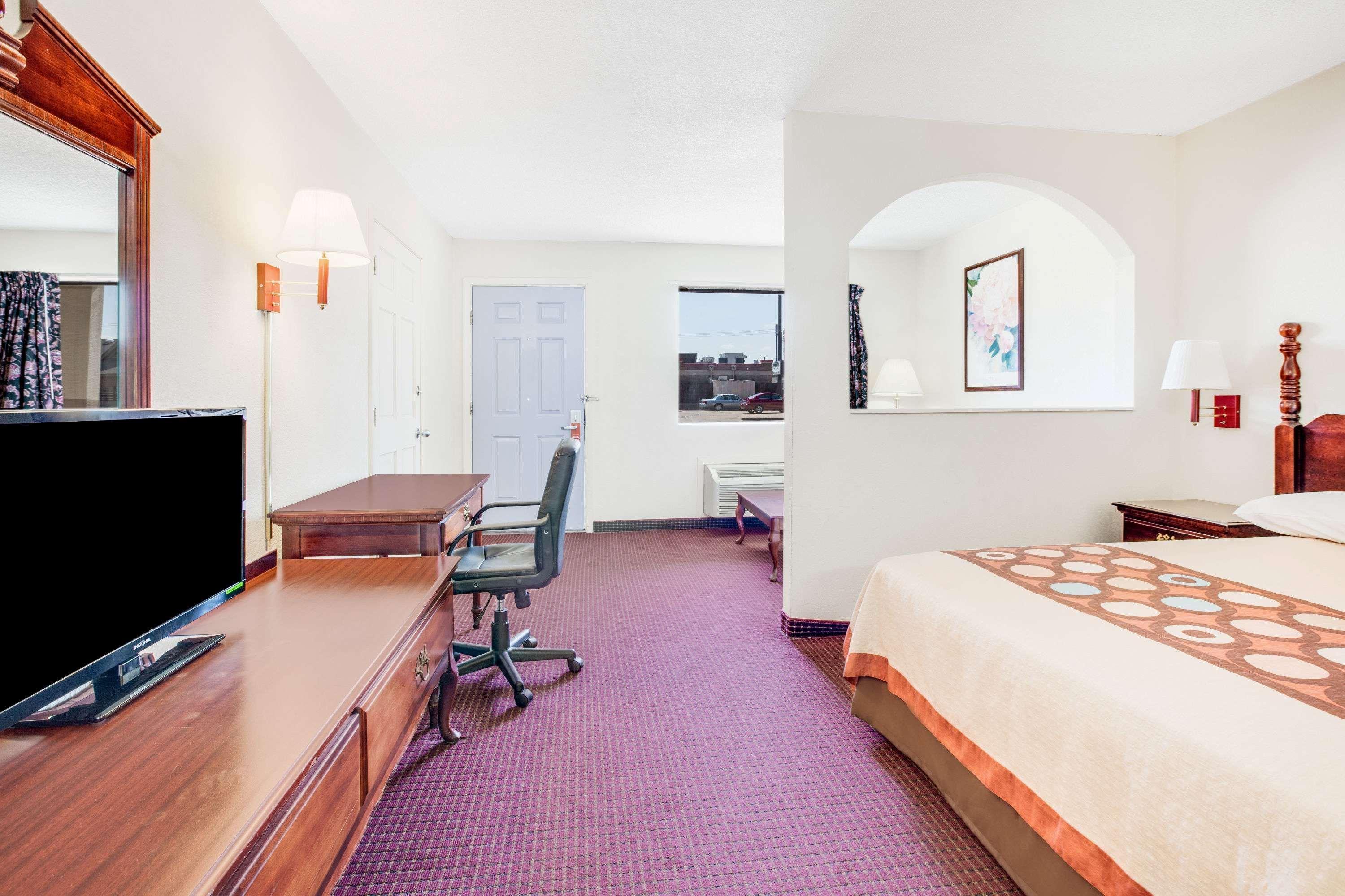 Super 8 By Wyndham Arkadelphia Caddo Valley Area Eksteriør bilde