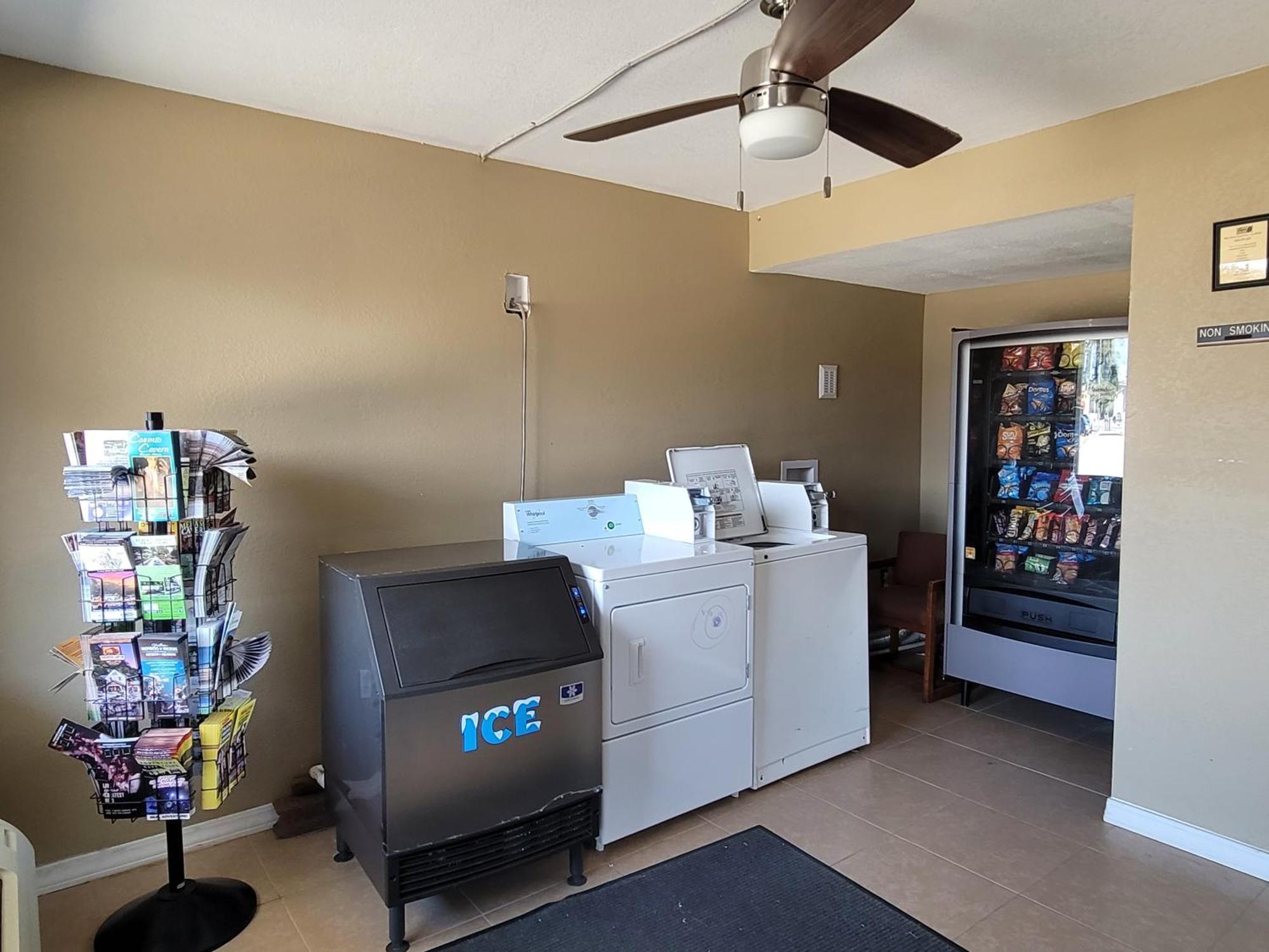 Super 8 By Wyndham Arkadelphia Caddo Valley Area Eksteriør bilde