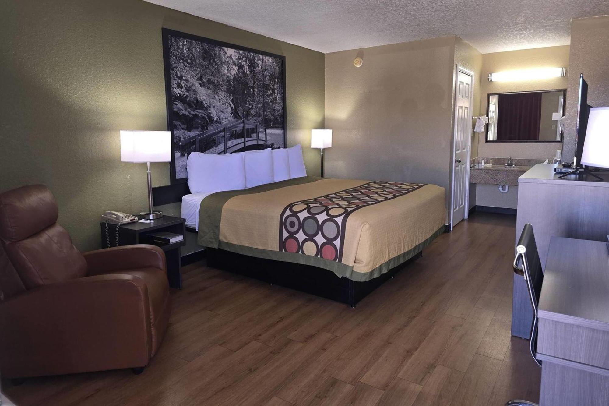 Super 8 By Wyndham Arkadelphia Caddo Valley Area Eksteriør bilde