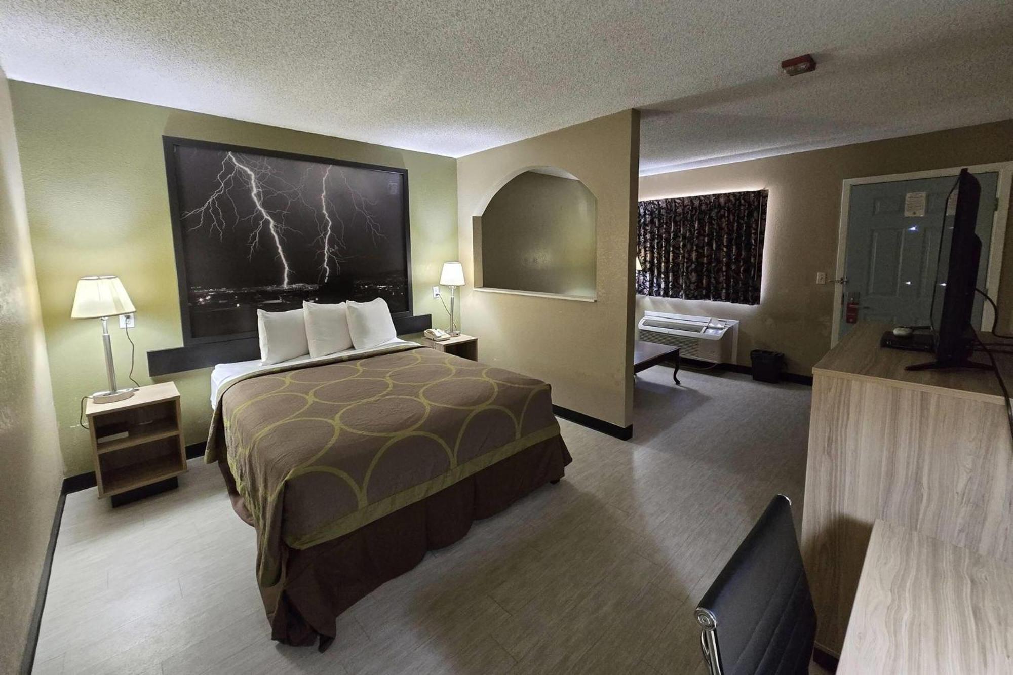Super 8 By Wyndham Arkadelphia Caddo Valley Area Eksteriør bilde