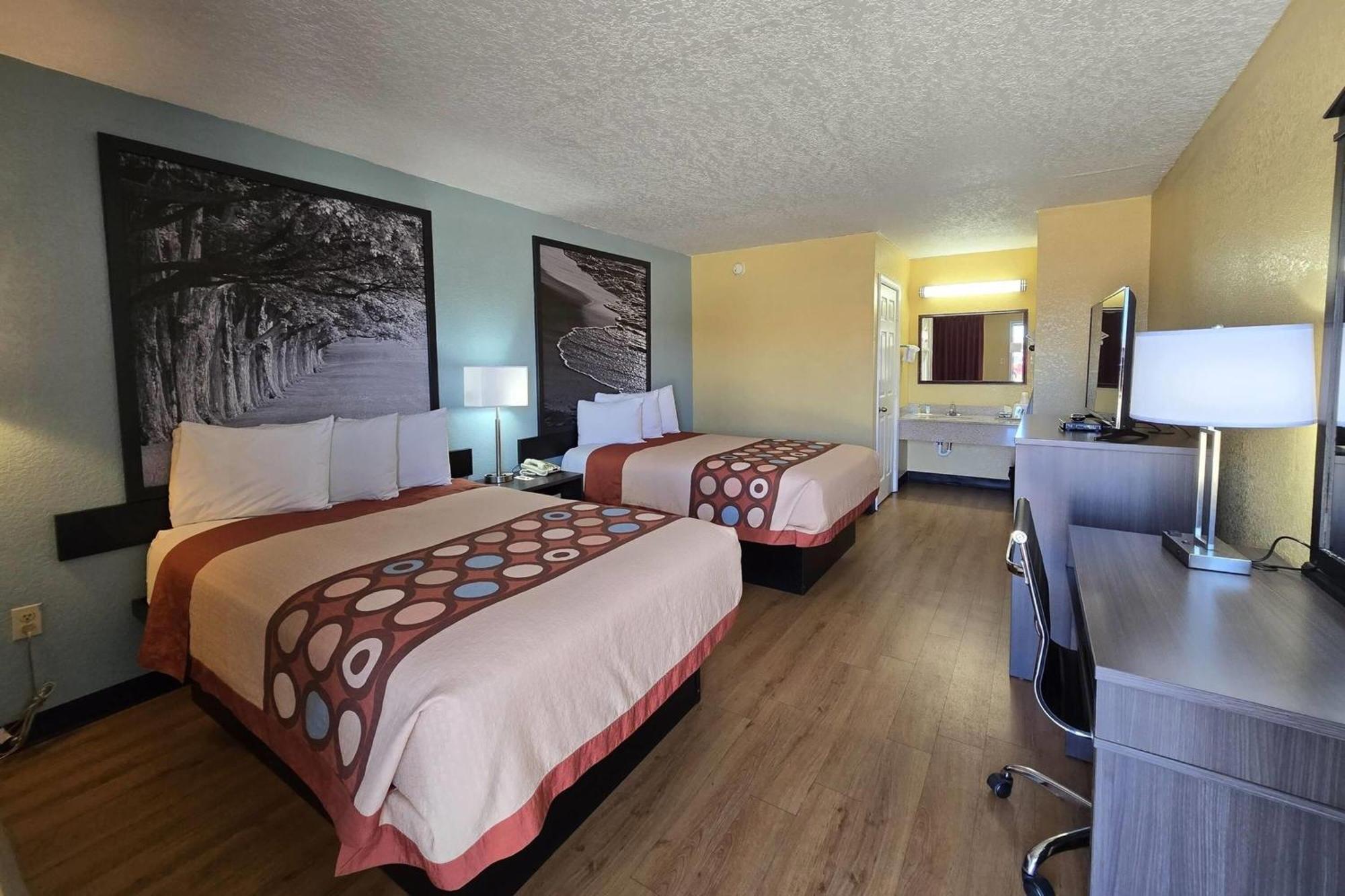 Super 8 By Wyndham Arkadelphia Caddo Valley Area Eksteriør bilde